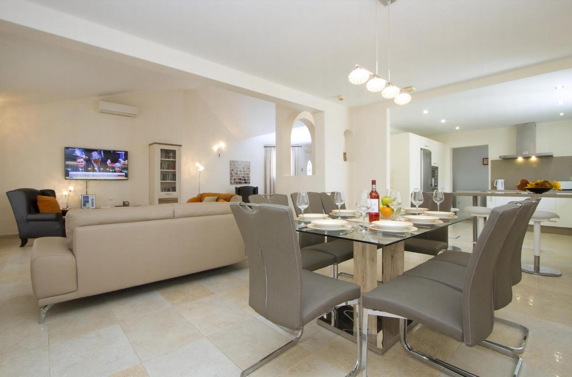 Alisios Puerto Del Carmen Lanzarote Villa
